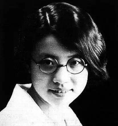 1955年，48岁女叛徒被判枪决，毛主席拍案大怒：她是咱全党的恩人