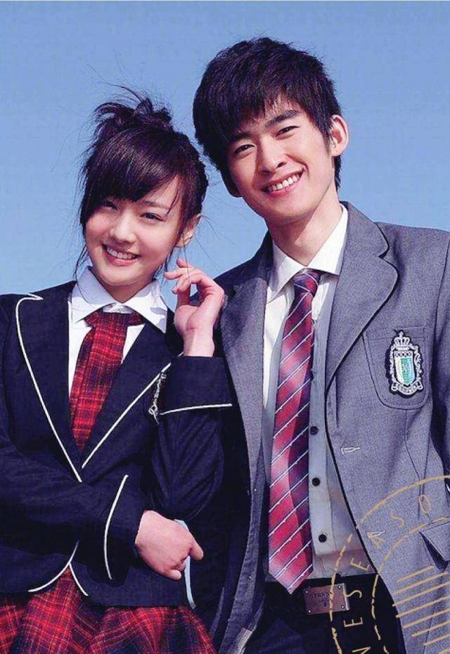 和郑爽分手11年,张翰的面相变了!郑佩佩离世前的忠告拉了他一把