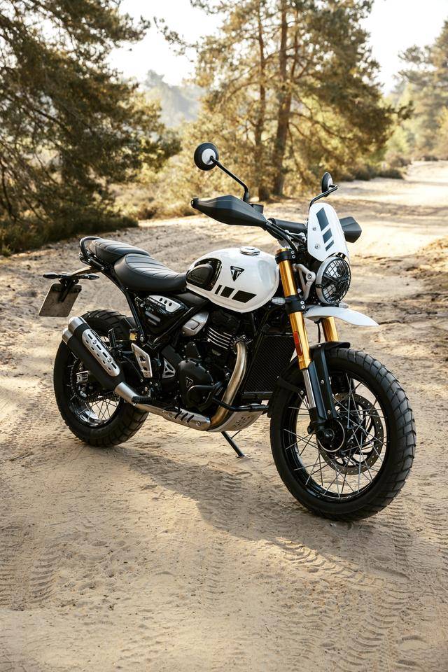 凯旋摩托发布2025scrambler400xc复古越野