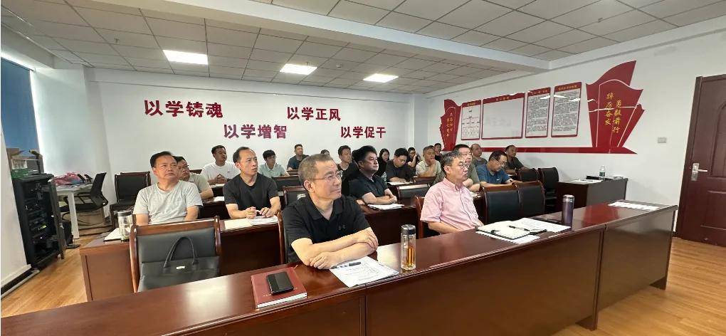 AI大模型时代来临！周二亮详解AI如何重塑行业，赋能石家庄工商联