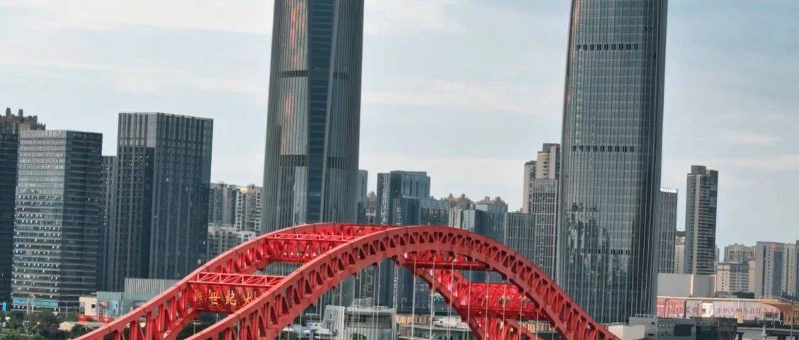 赣州双子塔 “另一半” 快完工了！220米超高地标同框在即，啥时候亮灯成焦点？_章江_中心_城市