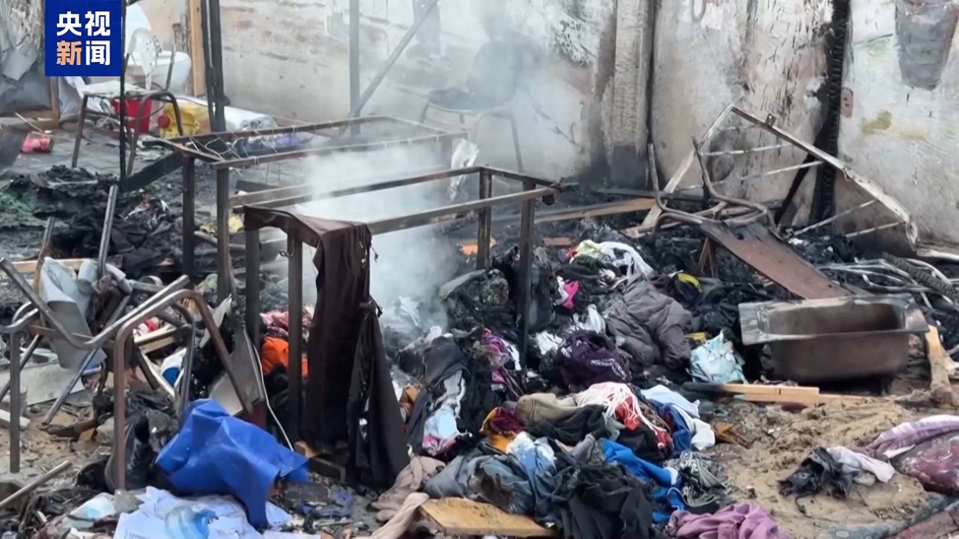 以色列部队袭击加沙并等待人们获得帮助，杀死