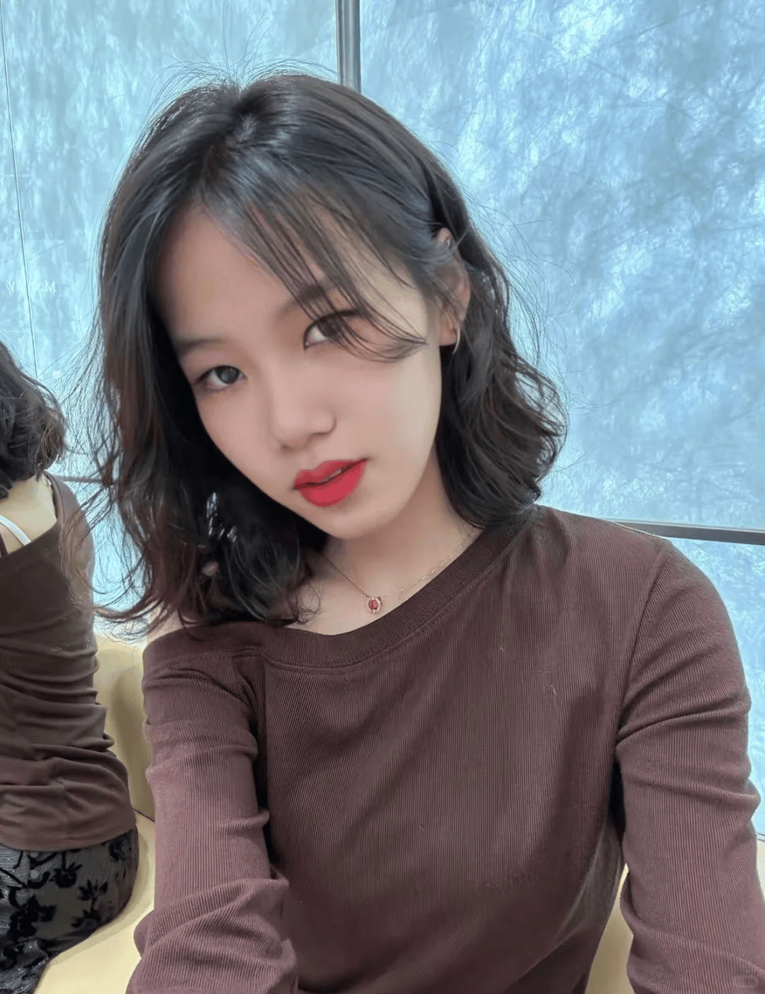 轻灵,妩媚又减龄,氛围感拉满!