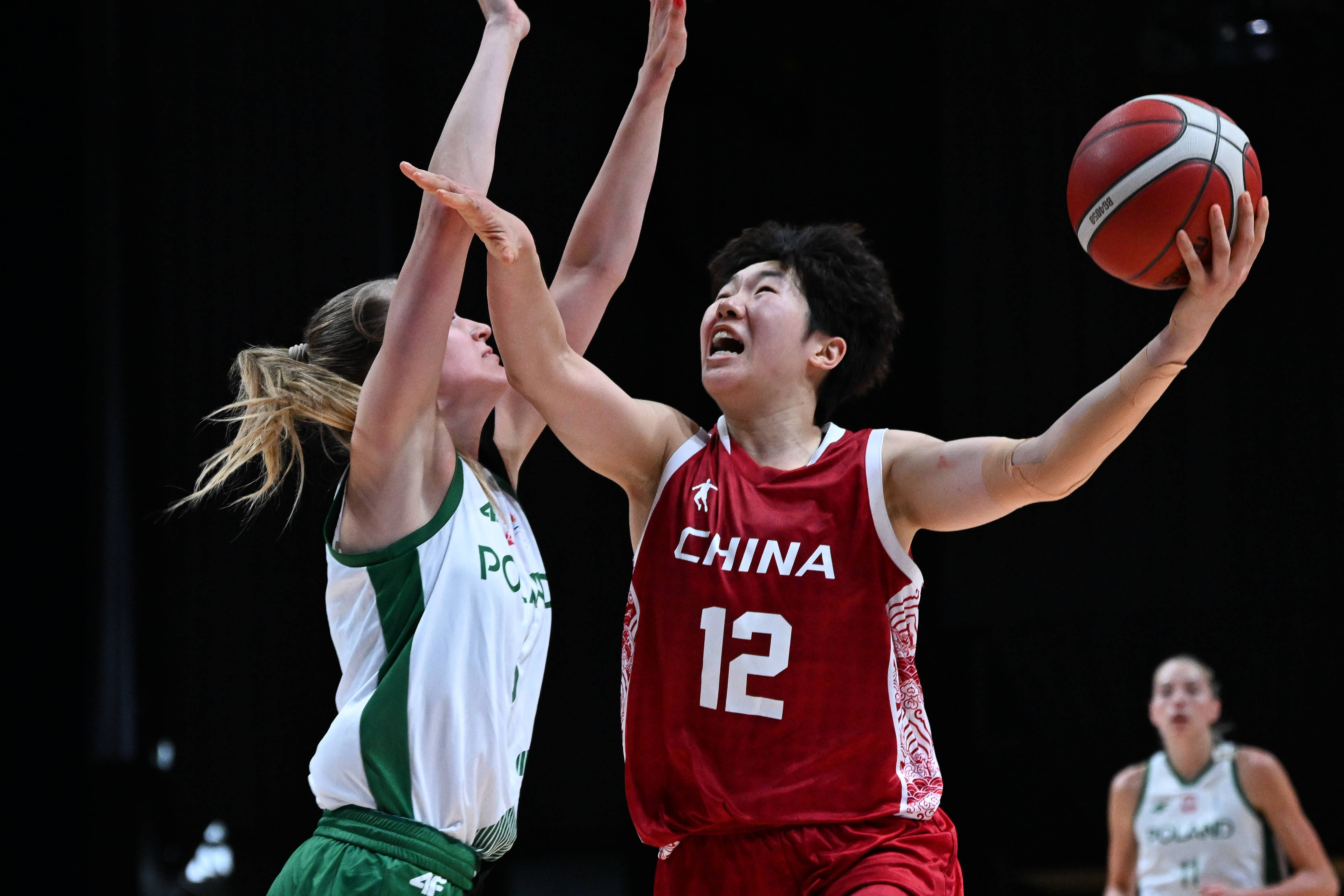 大运会｜综合：中国女篮成功卫冕 射箭反曲弓混团中国组合摘金