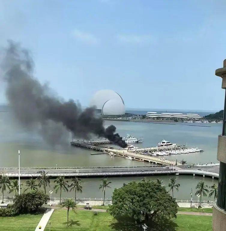 浓烟滚滚！珠海日月贝附近起火，官方通报