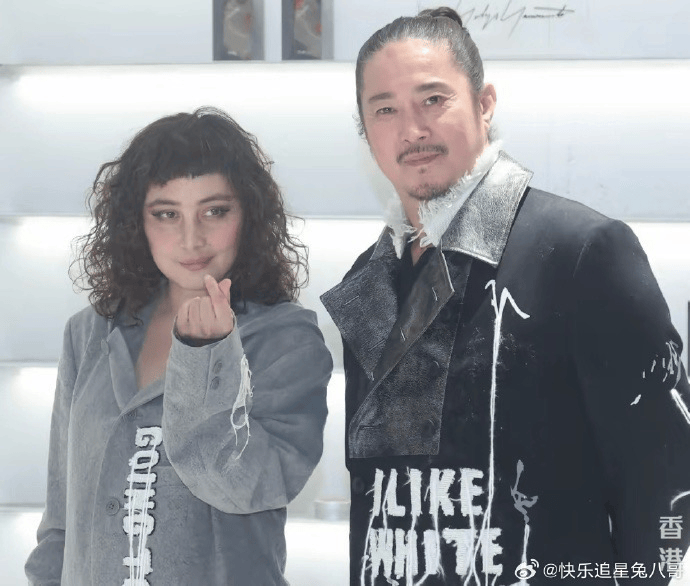 赌王女婿陈子聪病重，妻子何超仪宣布停工并陪同丈夫赴美治疗