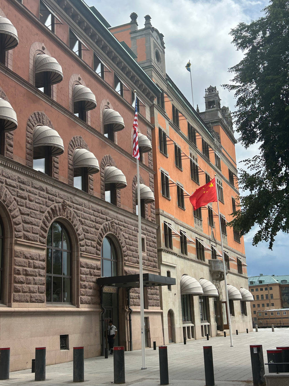 中美经贸会谈在瑞典斯德哥尔摩开始举行_磋商_英国伦敦_共识