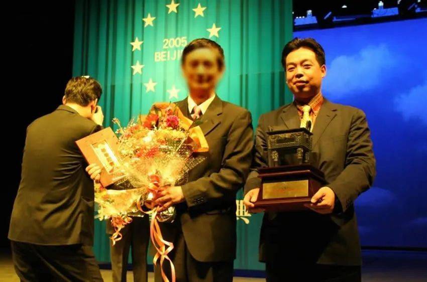 湖北首富汪林朋：25年把央企变私企，最后跳楼了！