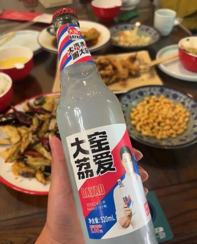 吴京代言的饮料易主，网友惊了