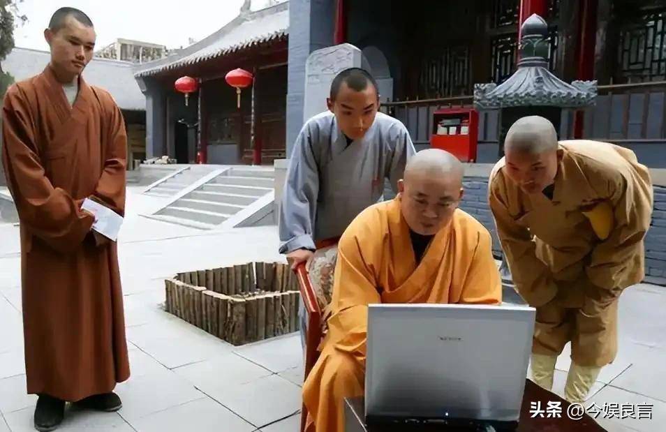 一石激起千层浪！释永信被查第4天，央视主持刘芳菲也受到牵连