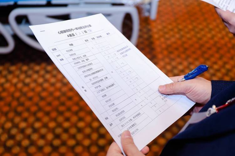 原创             华为能有今天，全靠这位救命恩人，4救华为，任正非都礼让三分