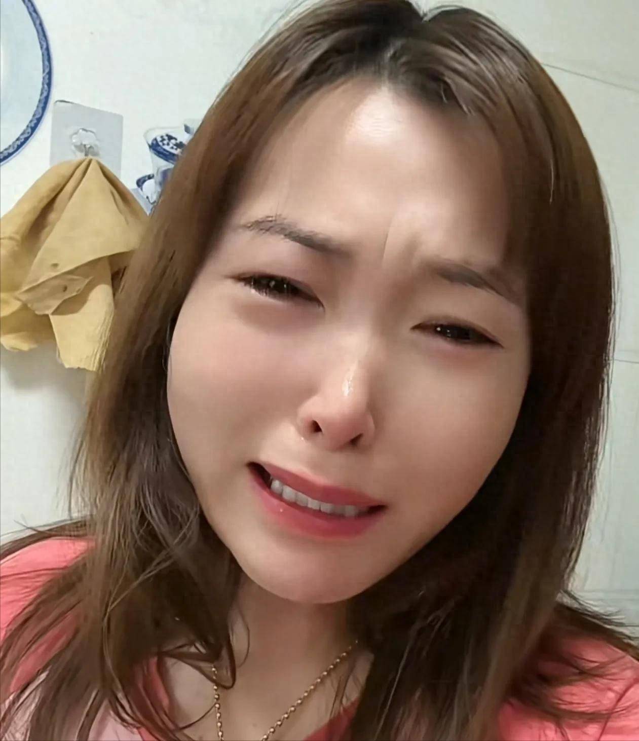 河南的候选人在西藏大学，他们的母亲崩溃和哭