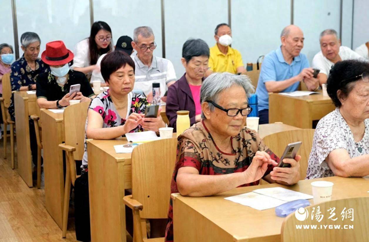 雷火·竞技(中国)-电竞网站王益区：科技“金钥匙”开启“人人皆专家”的幸福之门