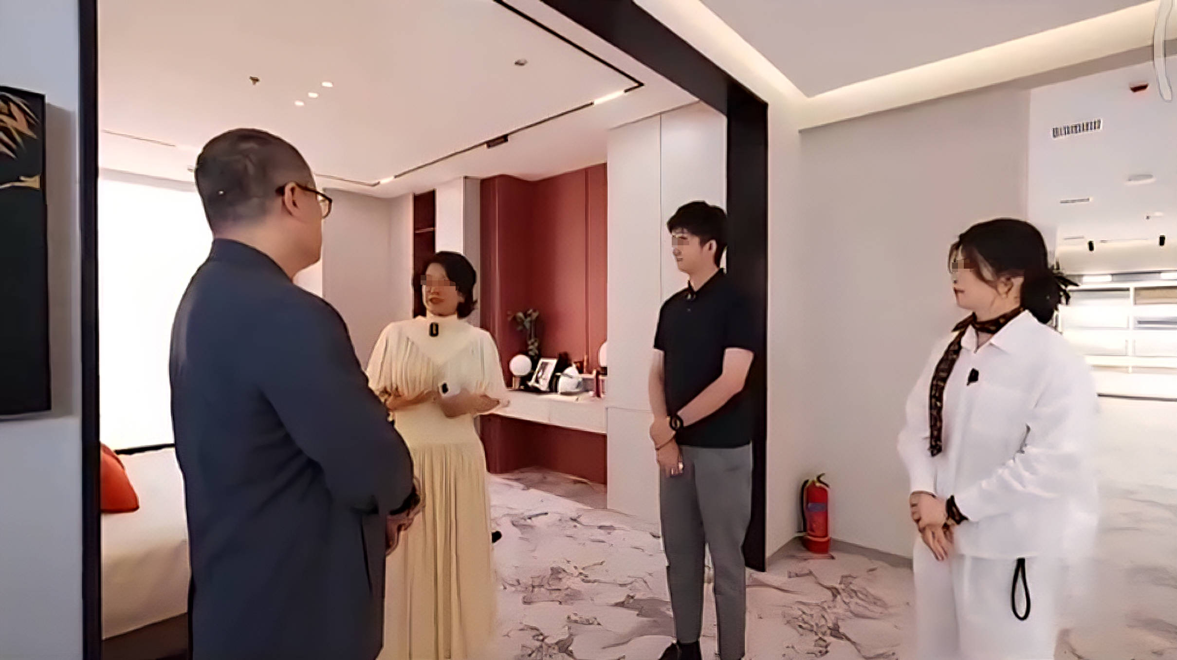 董明珠炮轰家电行业：靠价格套路忽悠人，走不远！