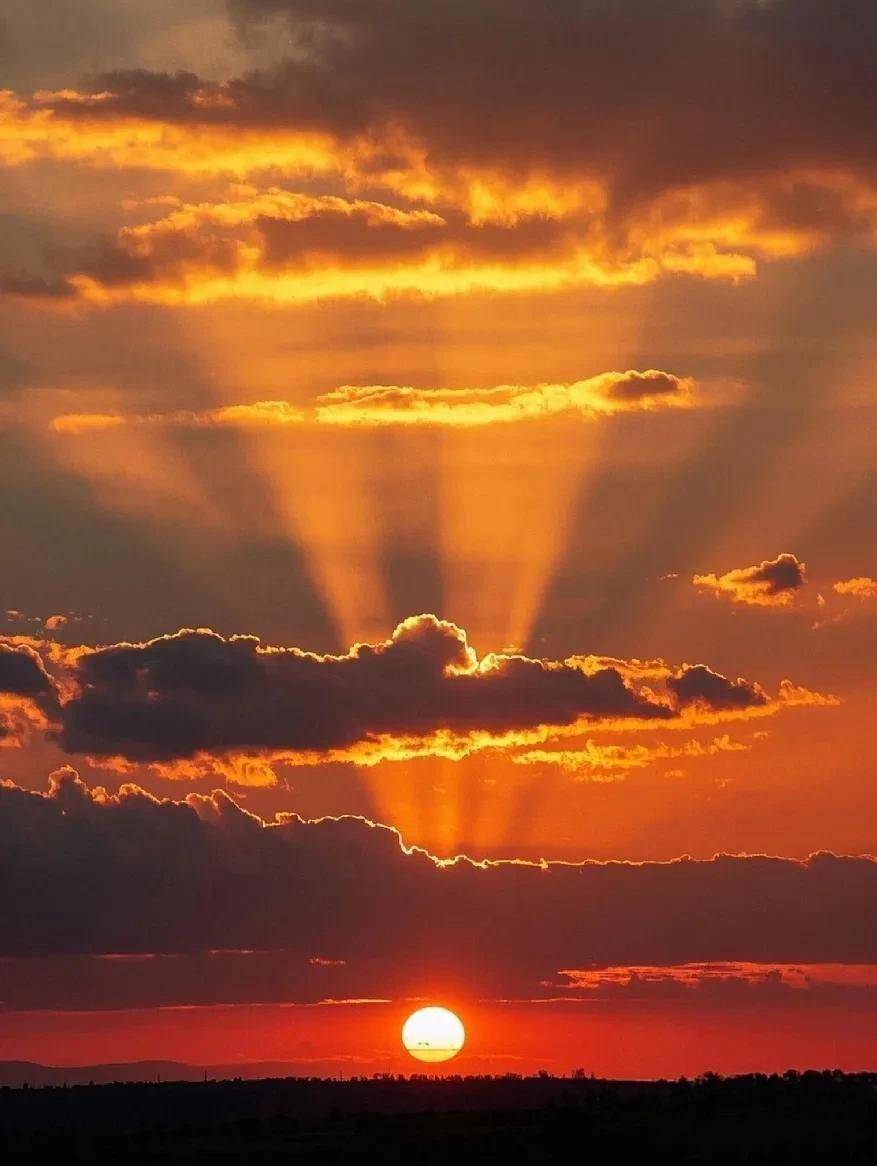 被晚霞美到窒息?掌握这4招,手机相机都能定格天空的浪漫!