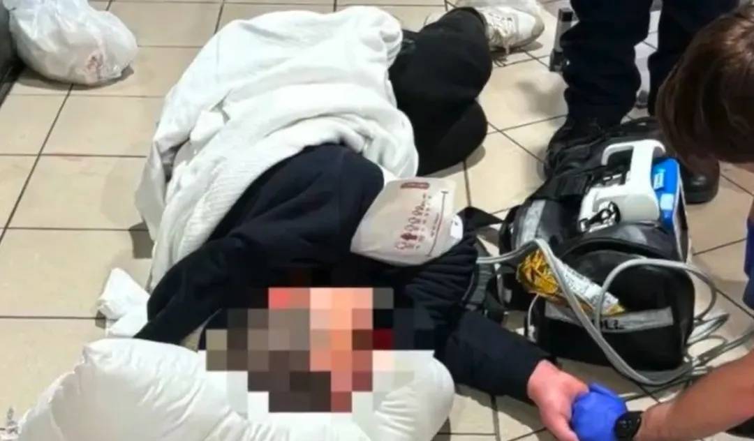 视频曝光！中国留学生在澳遭约20名青少年围殴细节：抢救超30小时，6名未成年人被捕 -华闻时空