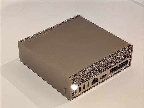 NVIDIA DGX Spark 128GB AI超级计算机_NVIDIA_NVIDIA Grace Blackwell桌面版 GB10 处理器