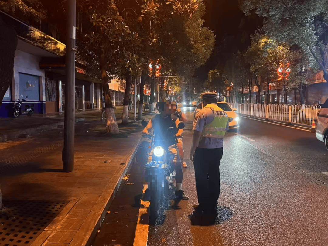 多地严查“人造太阳”！湖南交警提醒
