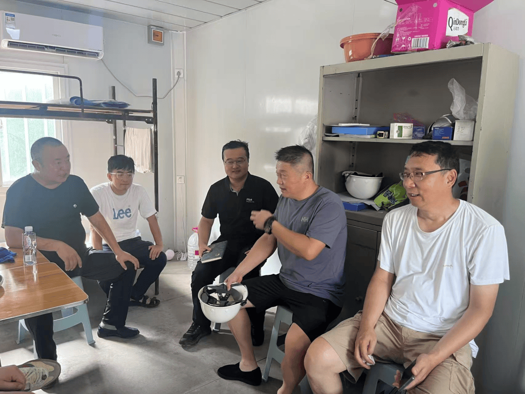 河北区文物部门组织刘髯公旧居修缮工程施工现场会议