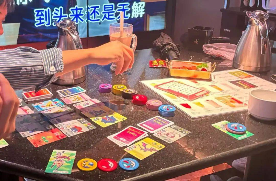 打工人周末最爱去的“避难所”，被AI入侵得面目全非了
