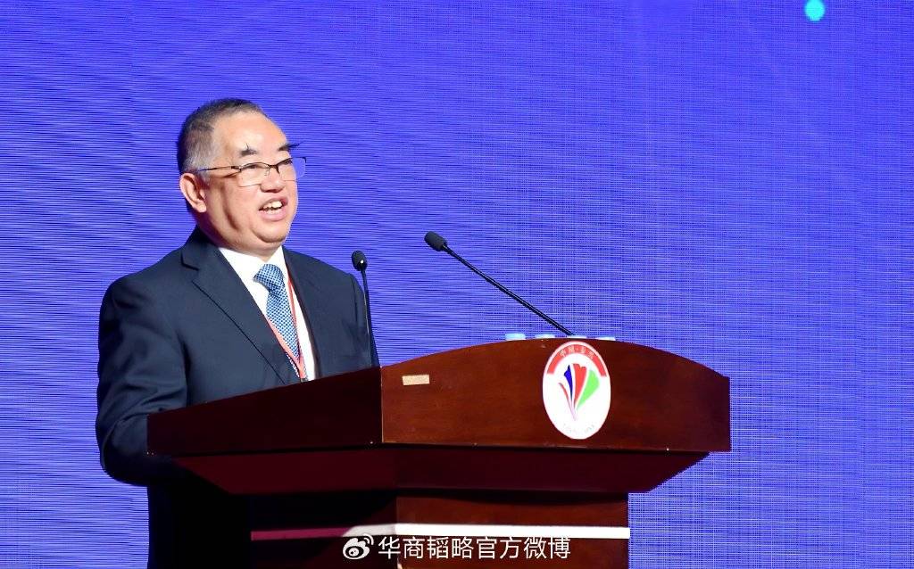大学教授收废品，一年狂揽300亿