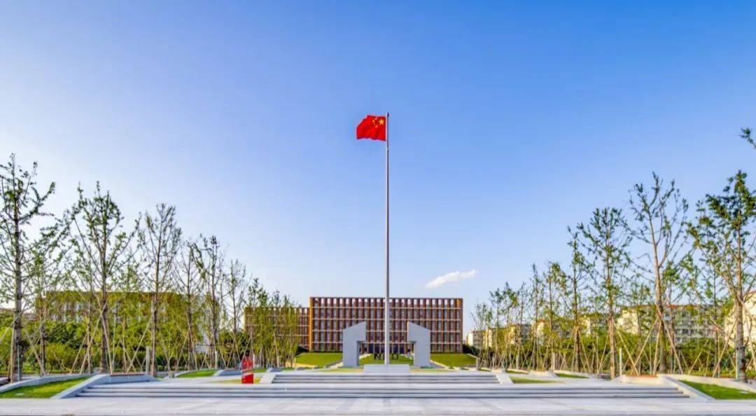 在宁大图书馆，藏着若干个《南京照相馆》式的故事