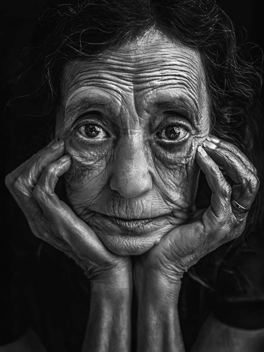 展览欣赏|2025 monovisions黑白摄影奖获奖佳作欣赏