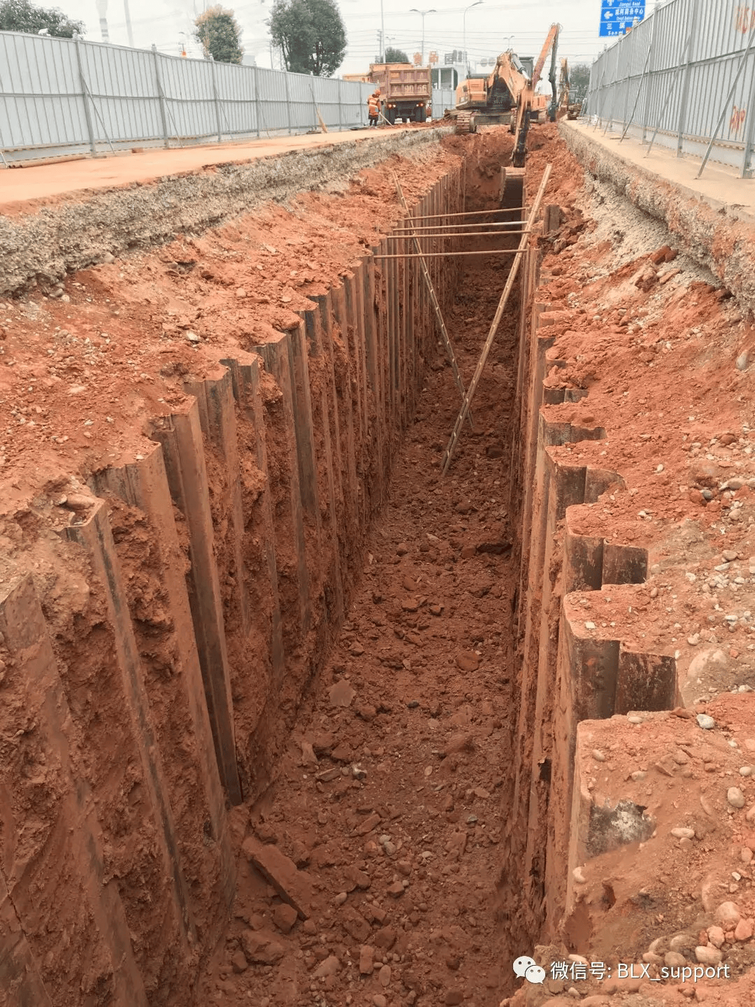 拉森钢板桩采用引孔作业工序