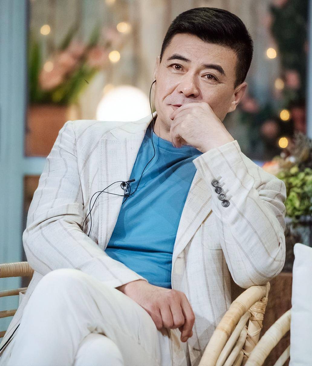 演员王新军:成名后抛妻弃子,把秦海璐宠成宝,前妻红了他糊了