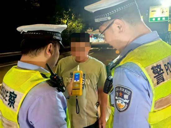 不在机动车道内行驶、酒醉驾 这些交通违法曝光