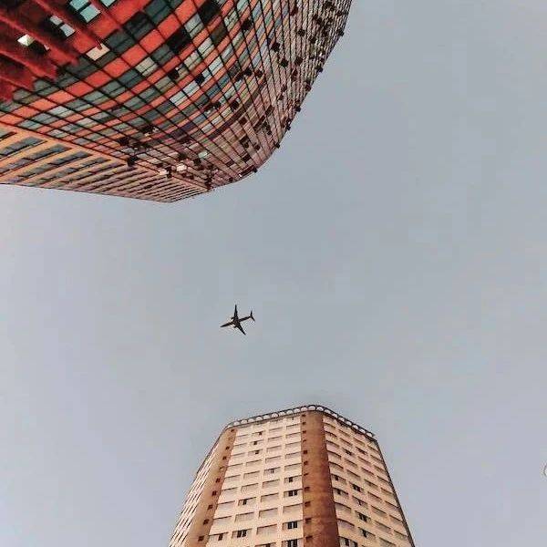 当代码遇上大模型：智能编程助手的架构设计与工程实践