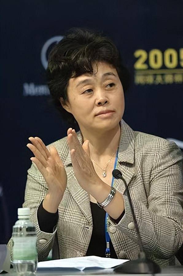 女排前队长孙晋芳,曾与郎平发生冲突,70岁靠换血与血癌对抗14年
