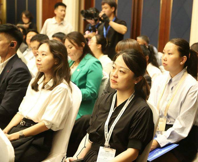 共探合作新路径 第五届中国—蒙古国博览会官产学研交流活动在呼和浩特举办