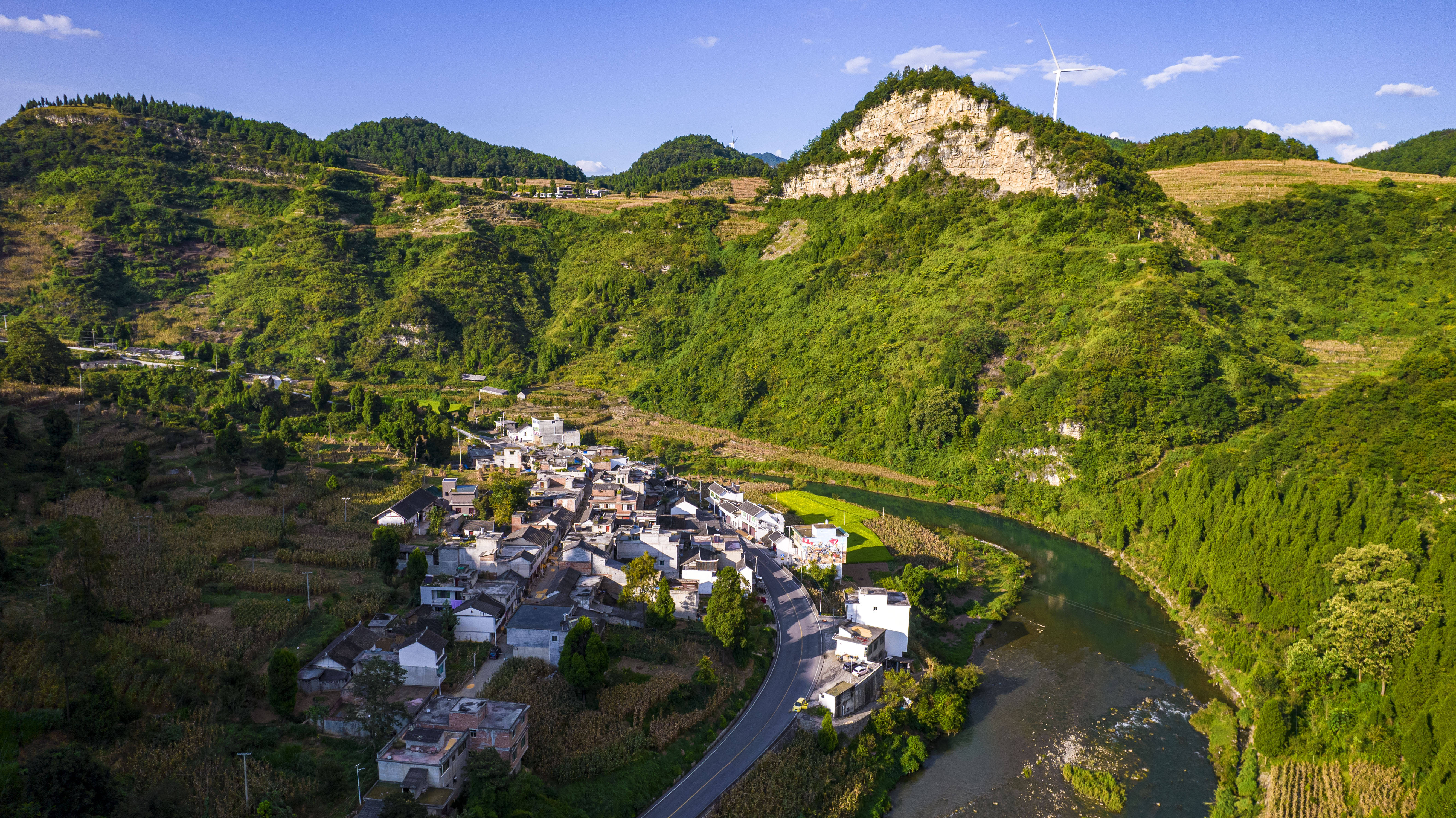 黔西：河畔乡村 美丽家园