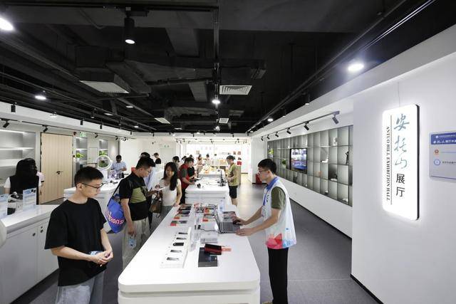 全国首个社会工作创新实践基地在深圳福田启用，让社会工作可感可知可及