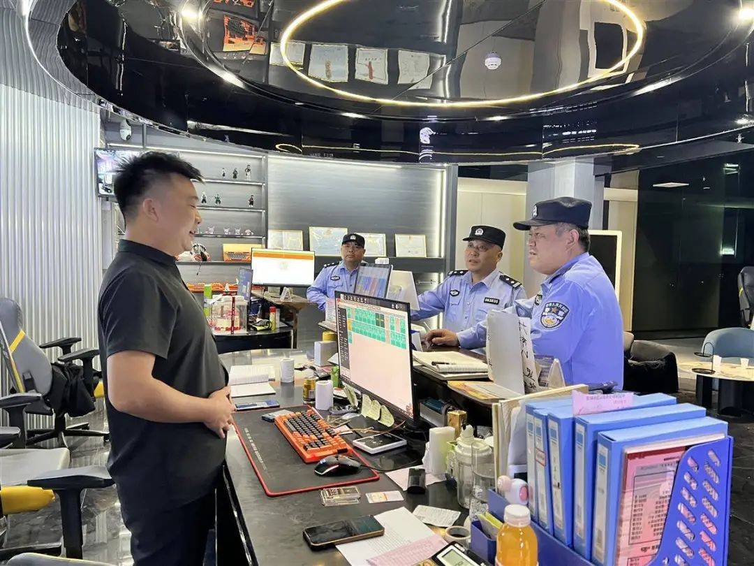 48岁周劲松，经抢救无效牺牲