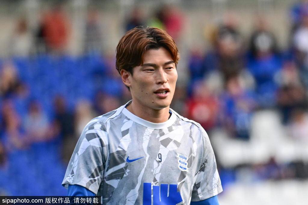 2025–26赛季英联杯第三轮抽签:豪门对决与冷门频现引发热议