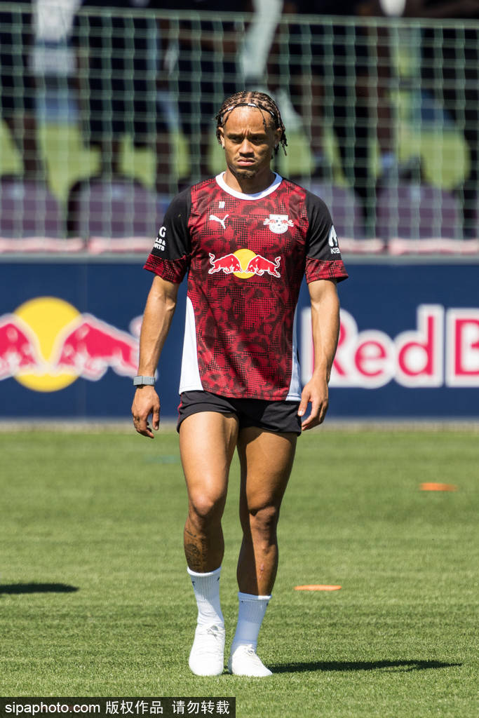 热刺锁定西蒙斯!7000万欧元要价引发切尔西竞争,转会市场风云再起!