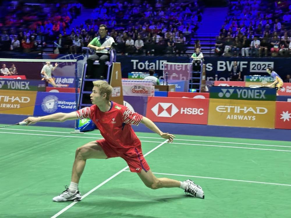 石宇奇晋级羽毛球世锦赛男单8强