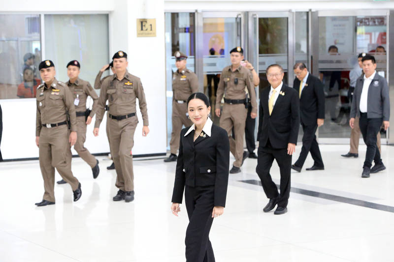 尘埃落定！佩通坦被解除泰国总理职务