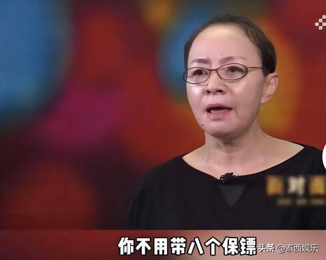 被央视怒批、摇头晃脑、德不配位，难怪阅兵从不邀请“流量”明星