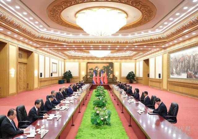 新华图讯丨习近平同朝鲜劳动党总书记、国务委员长金正恩会谈
