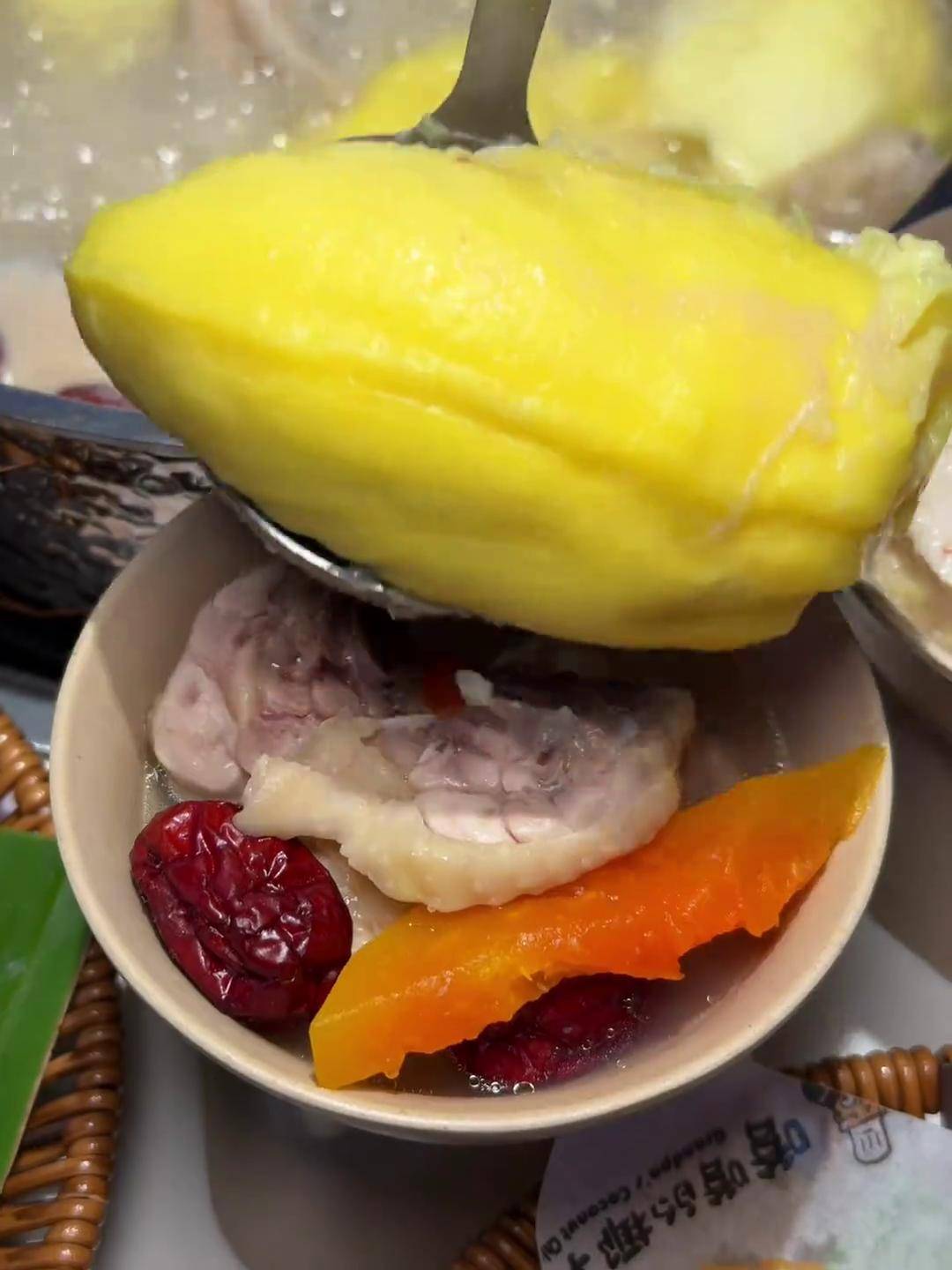 上海美食 嗲嗲的椰子鸡 嗲嗲的椰子鸡上海