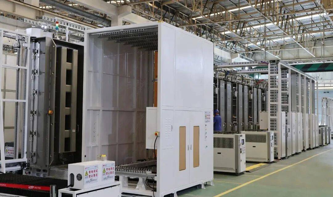 捷佳伟创又出货大尺寸钙钛矿磁控溅射设备