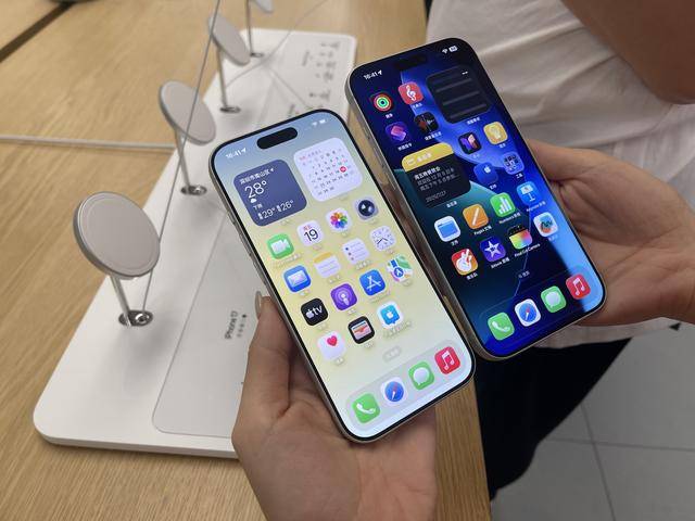 iPhone 17系列开售，国产厂商“集体”降价迎战，火力全开！