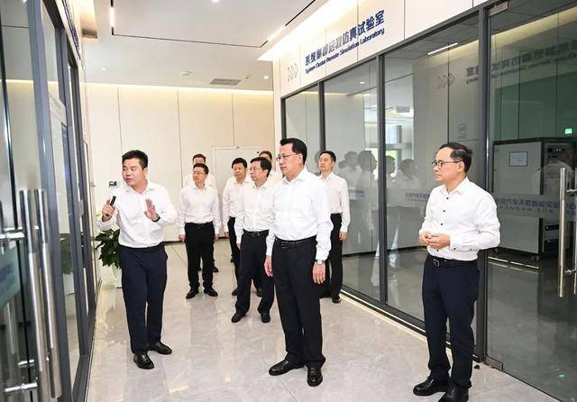袁家军胡衡华赴中国长安汽车集团调研并召开座谈会