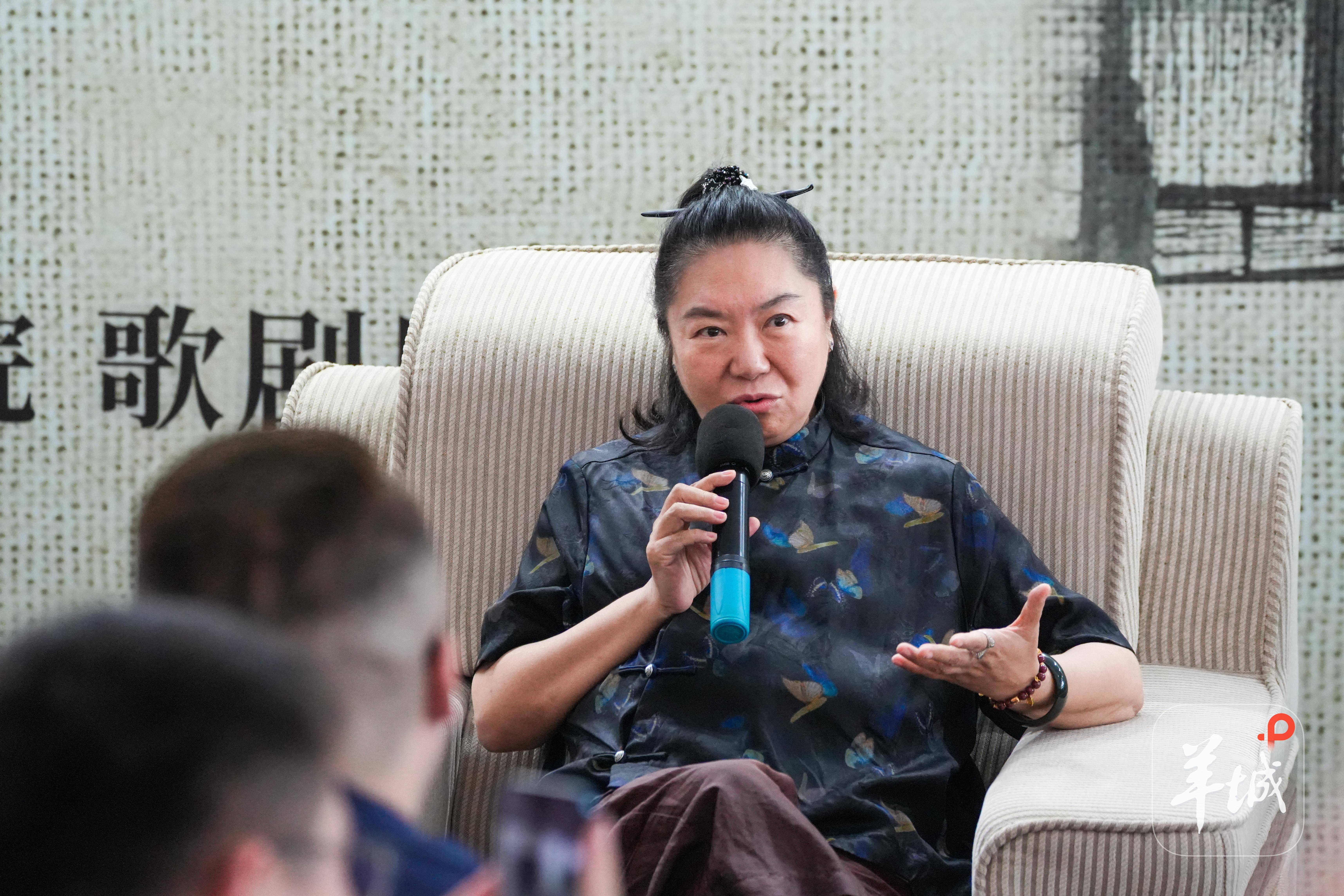 田沁鑫携段奕宏,邢佳栋亮相,话剧《四世同堂》主创主演见面会