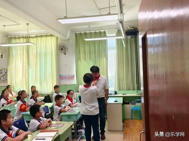汲取榜样力量！青岛振华路小学开展“科学家精神”进校园活动！