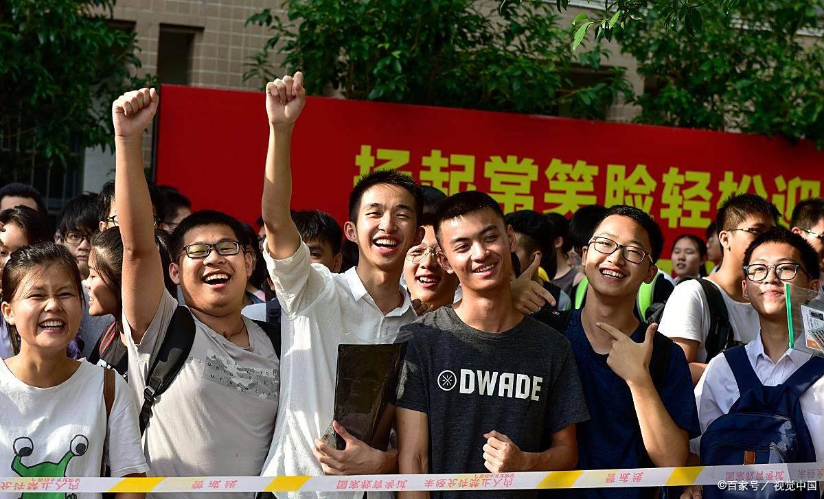 香港高考难吗?难度加大,政策收紧,DSE成为更具挑战性的升学路径_内地_竞争_英语