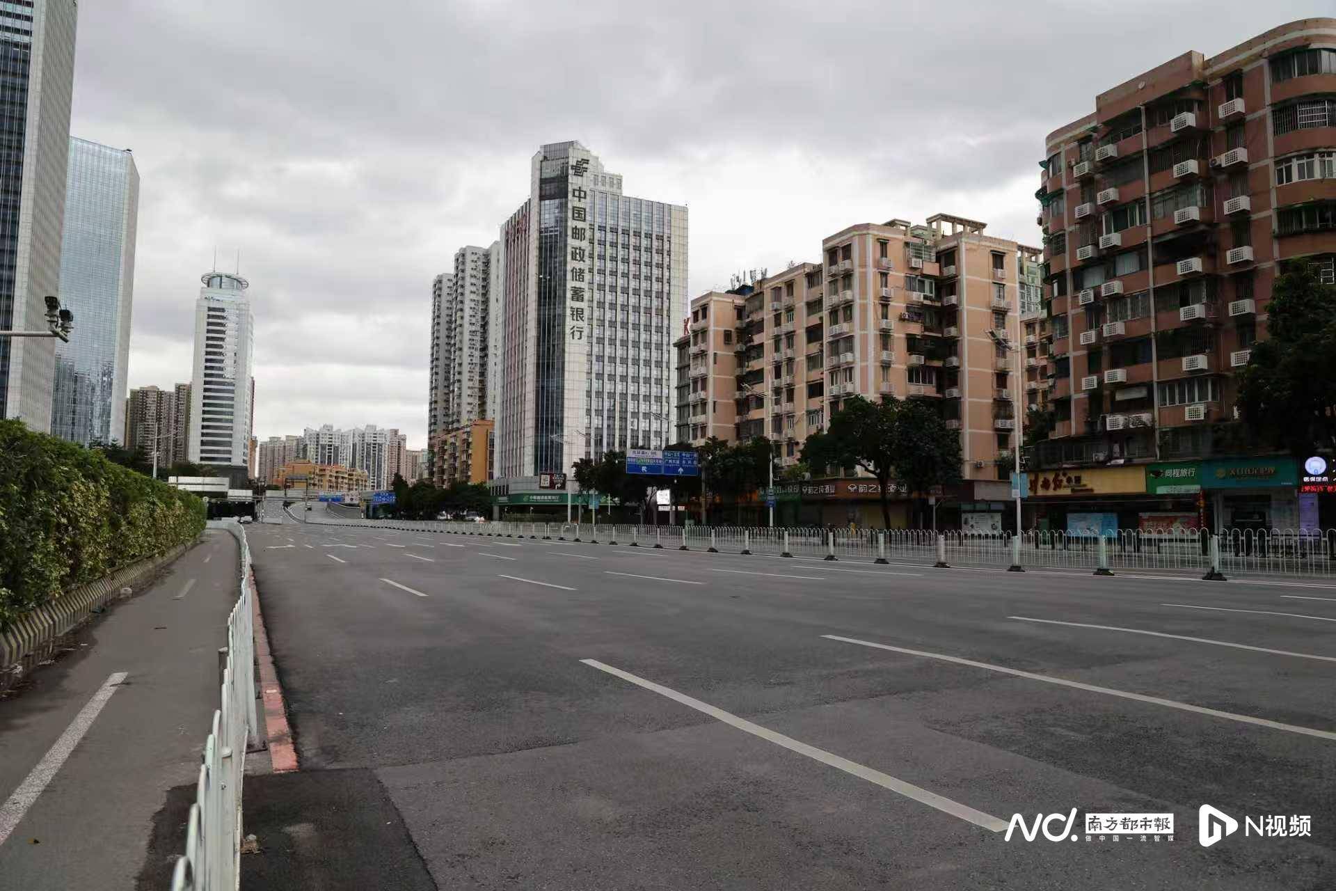 9·24“五停”中的广州市，车流人流稀疏，防风措施做足